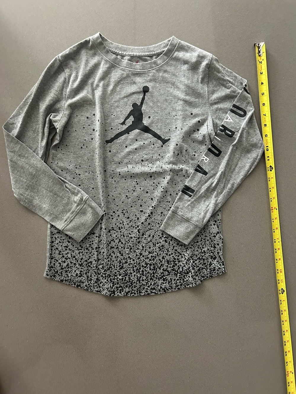 Jordan Long Sleeve T-Shirt Boys Kids Size L 12-13 yrs…